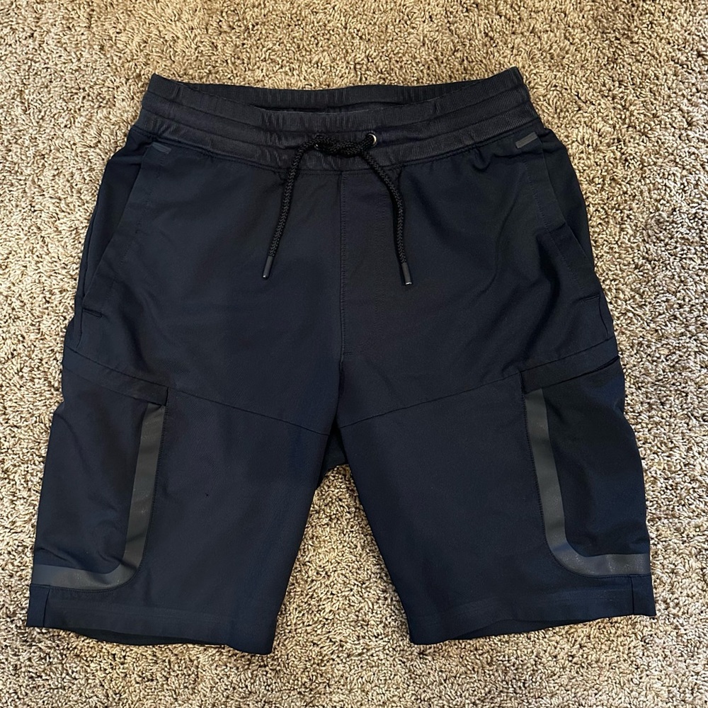 Men’s medium Under Armour shorts